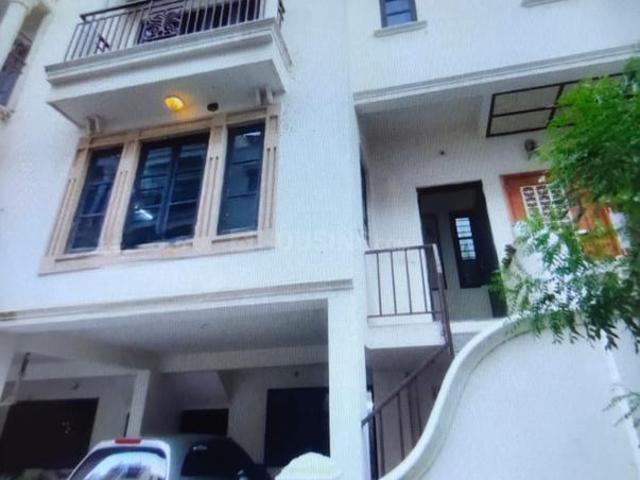 4 BHK Villa in Science City for resale Ahmedabad. The reference number is 21093516