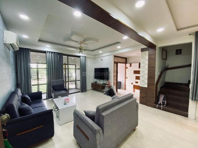 4 BHK Villa in Sanathal for rent Ahmedabad. The reference number is 19844666