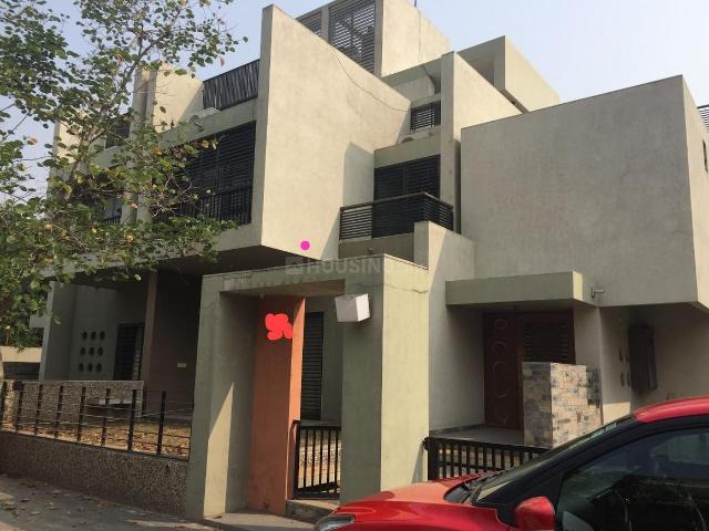 4 BHK Villa in Sanathal for resale Ahmedabad. The reference number is 19958204