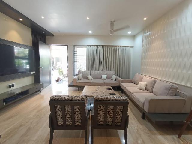 4 BHK Villa in Saiyed Vasna for rent Vadodara. The reference number is 19166178