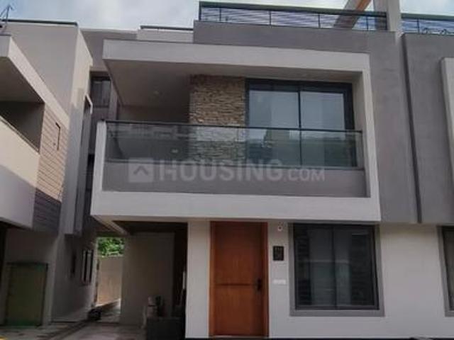 4 BHK Villa in Sargasan for resale Gandhinagar. The reference number is 18324233