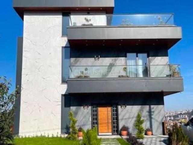 4 BHK Villa in Sarjapur for resale Bengaluru. The reference number is 18285348