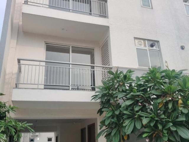 4 BHK Villa in Sector 27 for rent Greater Noida. The reference number is 20841011