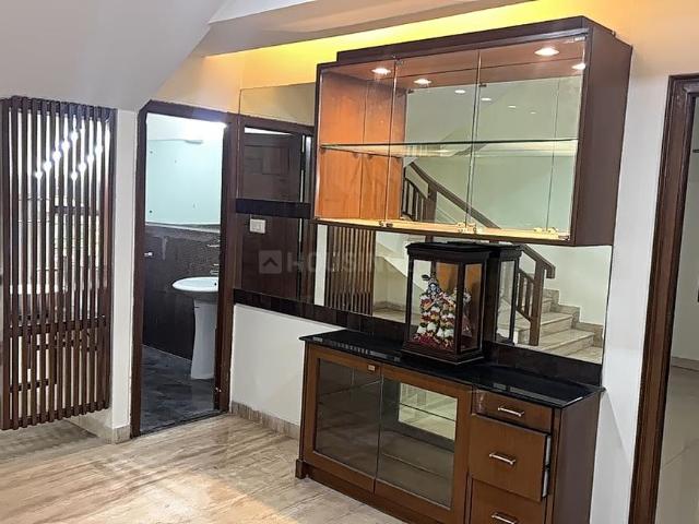 4 BHK Villa in Serilingampally for rent Hyderabad. The reference number is 20052140