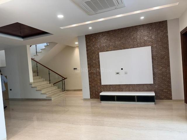 4 BHK Villa in Serilingampally for resale Hyderabad. The reference number is 19419567