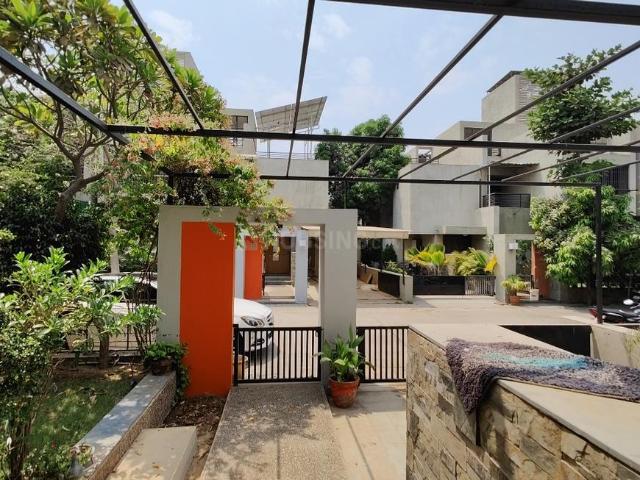 4 BHK Villa in Shantipura for rent Ahmedabad. The reference number is 20223490