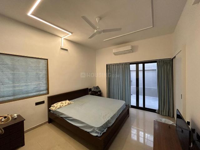 4 BHK Villa in Shantipura for rent Ahmedabad. The reference number is 20393747