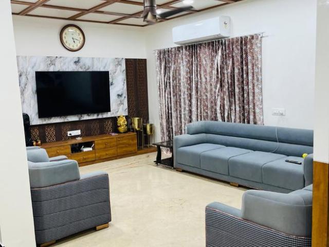 4 BHK Villa in Shela for rent Ahmedabad. The reference number is 15515807
