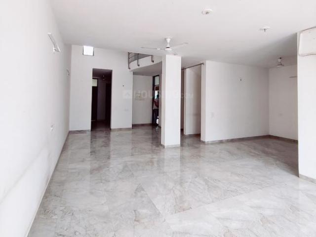 4 BHK Villa in Shela for rent Ahmedabad. The reference number is 18842016