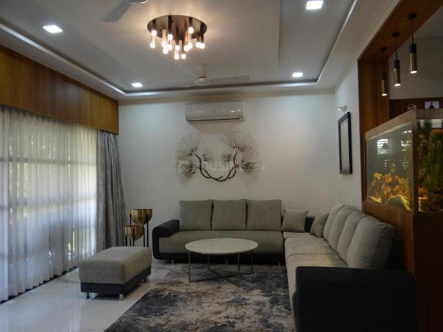 4 BHK Villa in Shela for rent Ahmedabad. The reference number is 20628877