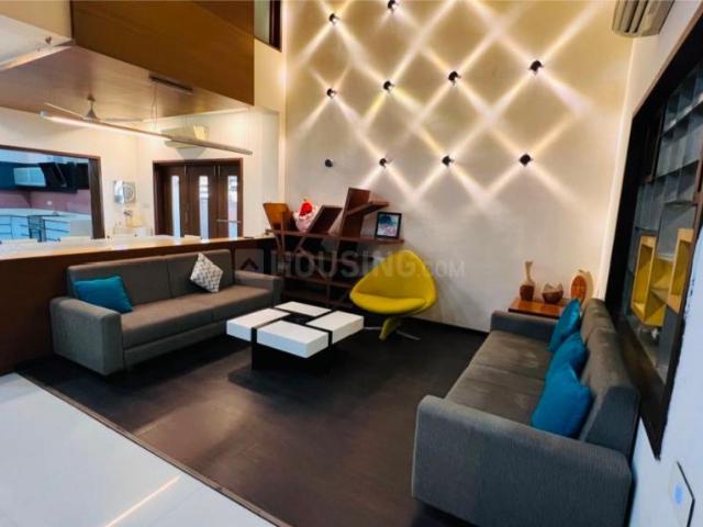 4 BHK Villa in Shela for rent Ahmedabad. The reference number is 21027482