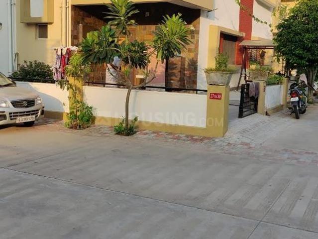 4 BHK Villa in Shela for resale Ahmedabad. The reference number is 19541618