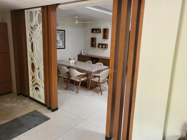 4 BHK Villa in Shela for resale Ahmedabad. The reference number is 19680986