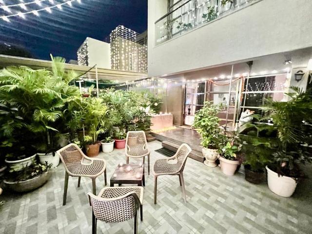 4 BHK Villa in Shela for resale Ahmedabad. The reference number is 21075936