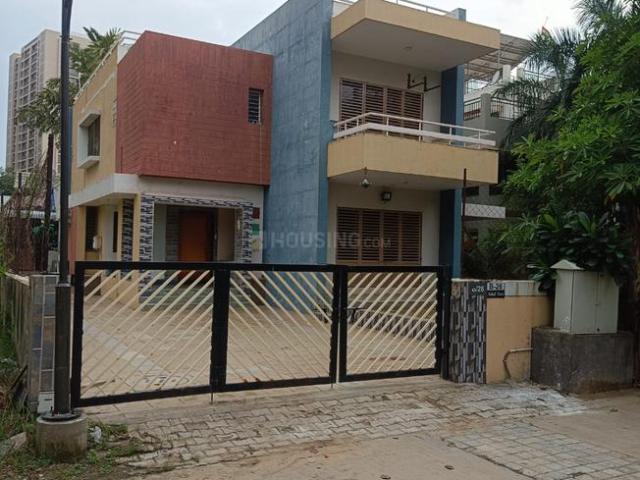 4 BHK Villa in Shela for resale Ahmedabad. The reference number is 21212100