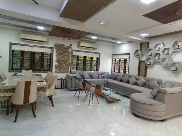 4 BHK Villa in Shilaj for resale Ahmedabad. The reference number is 19396031