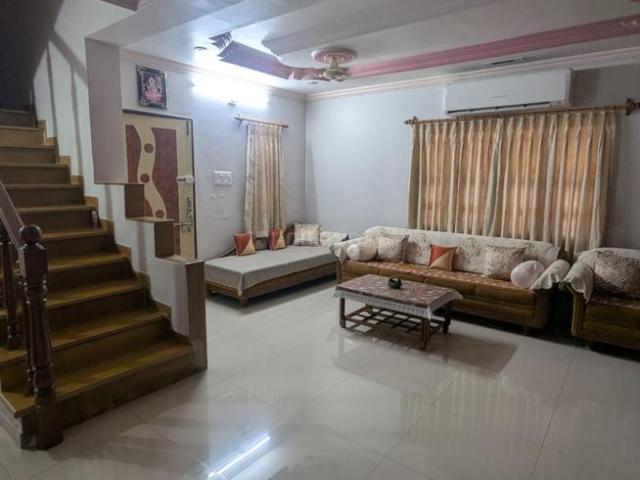 4 BHK Villa in Sola for resale Ahmedabad. The reference number is 20098859