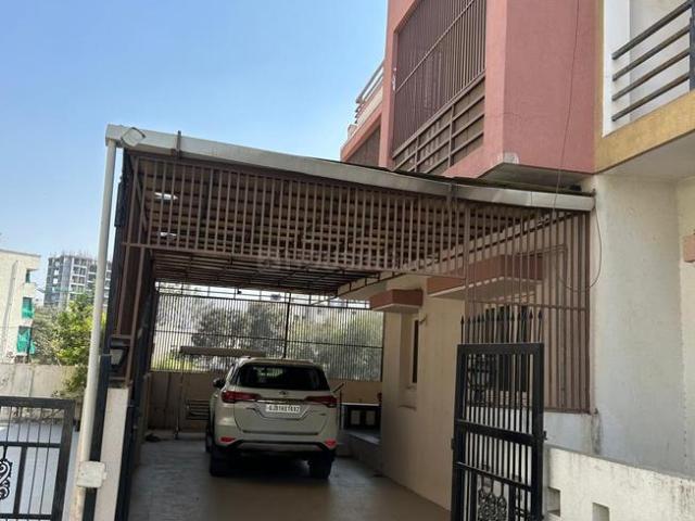 4 BHK Villa in Sola for resale Ahmedabad. The reference number is 20970058