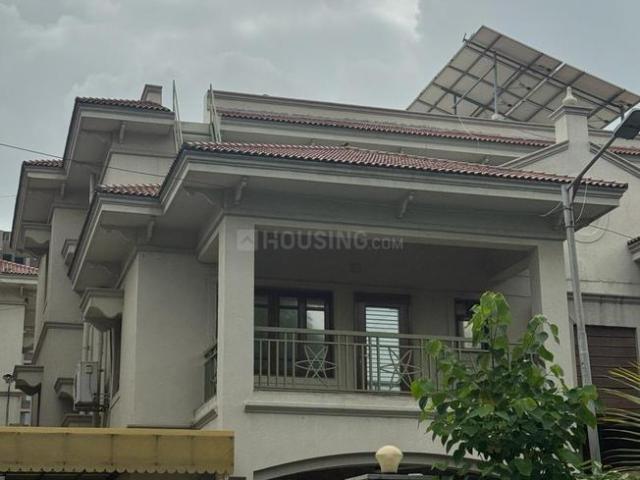4 BHK Villa in Sola for resale Ahmedabad. The reference number is 21036688