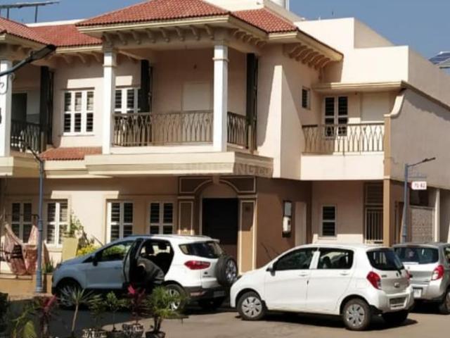 4 BHK Villa in South Bopal for rent Ahmedabad. The reference number is 20466968
