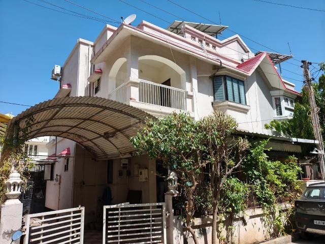 4 BHK Villa in South Bopal for resale Ahmedabad. The reference number is 21092087