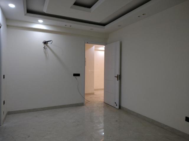 4 BHK Apartment in Chandan Hola for resale New Delhi. The reference number is 19482805
