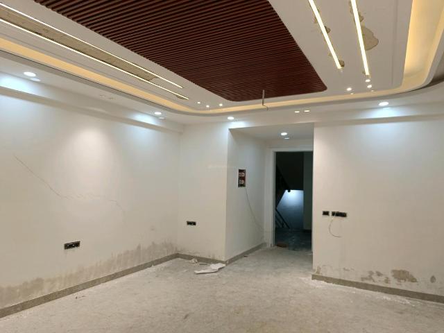 4 BHK Apartment in Chandan Hola for resale New Delhi. The reference number is 19482822