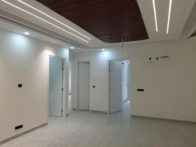 4 BHK Apartment in Chandan Hola for resale New Delhi. The reference number is 19746920