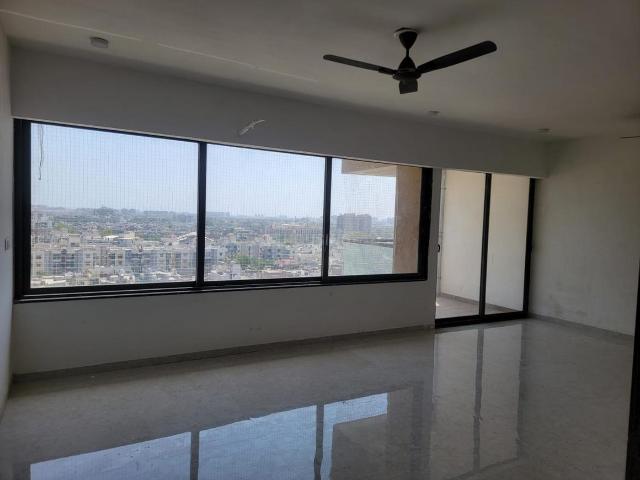 4 BHK Apartment in Chandlodia for rent Ahmedabad. The reference number is 20415237