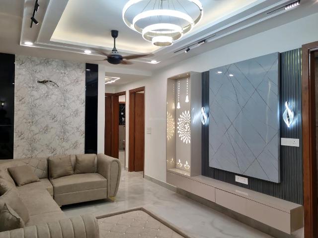 4 BHK Apartment in Chandra Park for resale New Delhi. The reference number is 20224425