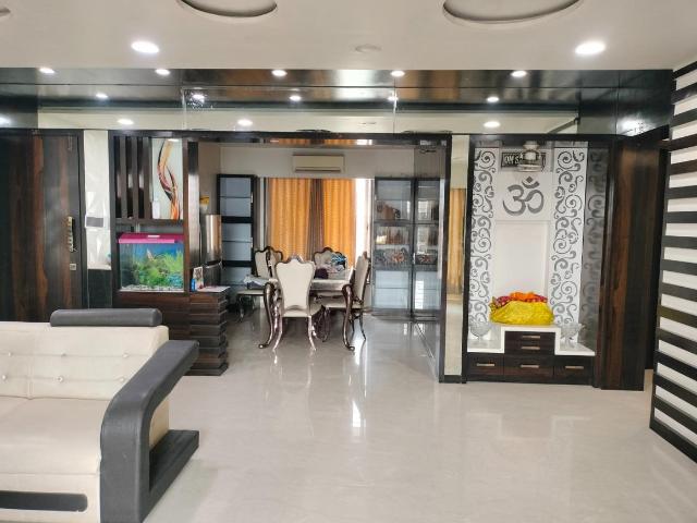 4 BHK Apartment in Chembur for rent Mumbai. The reference number is 21264979