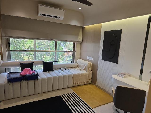 4 BHK Apartment in Chembur for resale Mumbai. The reference number is 19553352