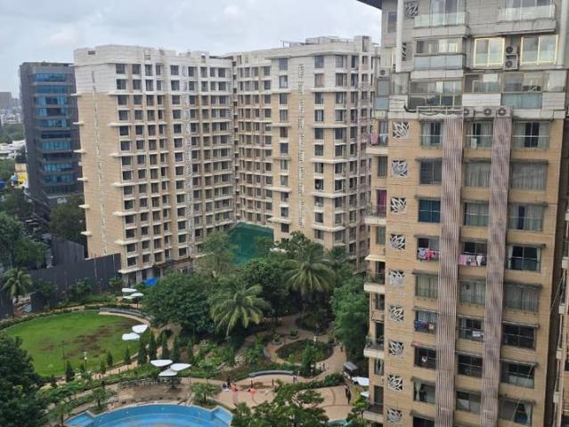 4 BHK Apartment in Chembur for resale Mumbai. The reference number is 20985513