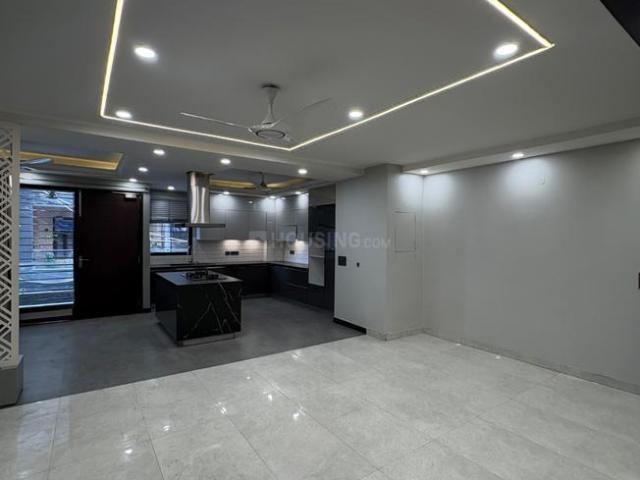 4 BHK Apartment in Chhattarpur for resale New Delhi. The reference number is 19617257