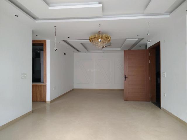 4 BHK Apartment in Chhattarpur for resale New Delhi. The reference number is 20254547