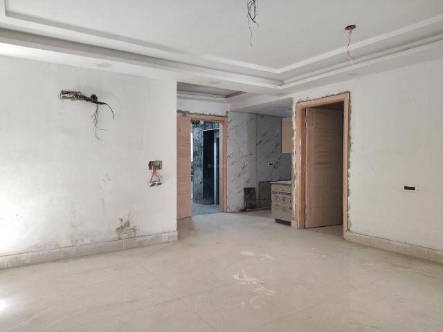 4 BHK Apartment in Chhattarpur for resale New Delhi. The reference number is 20254336