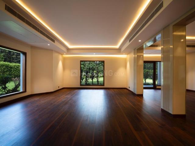 4 BHK Apartment in Chhattarpur for resale New Delhi. The reference number is 9557079