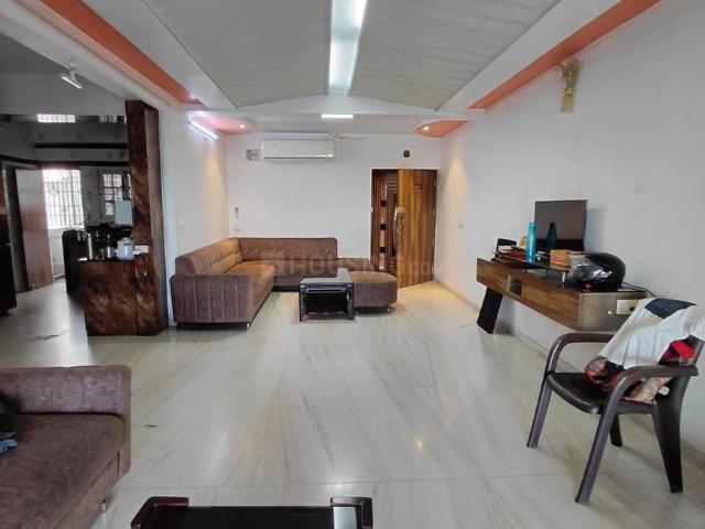 4 BHK Apartment in City Light for rent Surat. The reference number is 20276892