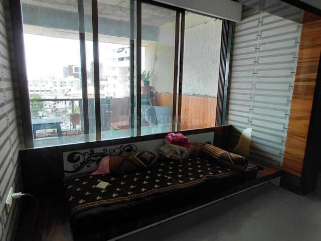 4 BHK Apartment in City Light for rent Surat. The reference number is 20277653
