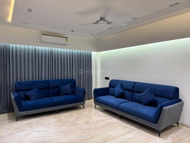 4 BHK Apartment in Ambawadi for rent Ahmedabad. The reference number is 20502346