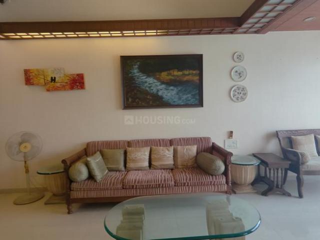 4 BHK Apartment in Ambawadi for resale Ahmedabad. The reference number is 21343275