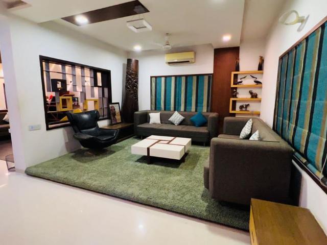 4 BHK Apartment in Ambli for rent Ahmedabad. The reference number is 10945527