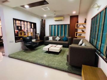 4 BHK Apartment in Ambli for rent Ahmedabad. The reference number is 10945527
