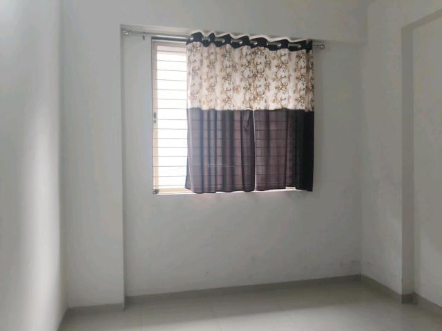 4 BHK Apartment in Ambli for rent Ahmedabad. The reference number is 20590405