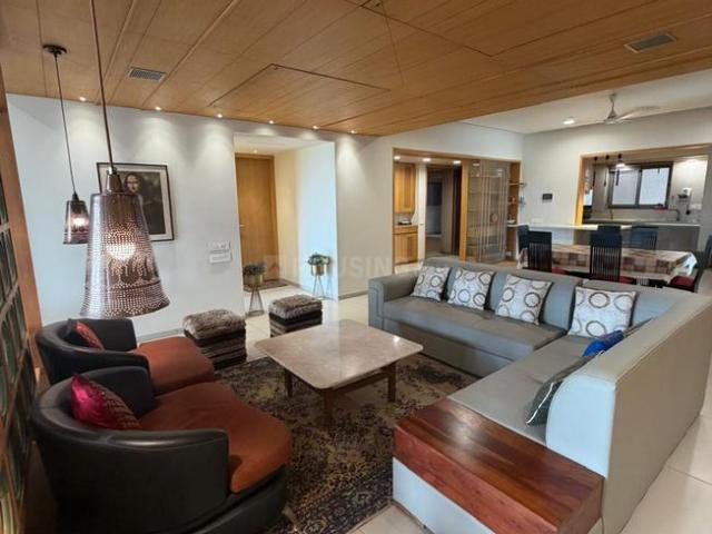 4 BHK Apartment in Ambli for rent Ahmedabad. The reference number is 21406029