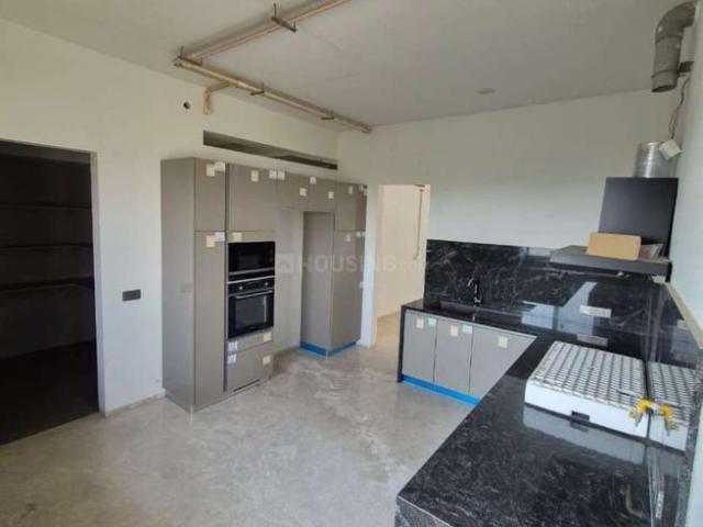 4 BHK Apartment in Ambli for resale Ahmedabad. The reference number is 21000183