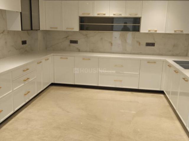 4 BHK Apartment in Anand Vihar for rent New Delhi. The reference number is 12978511