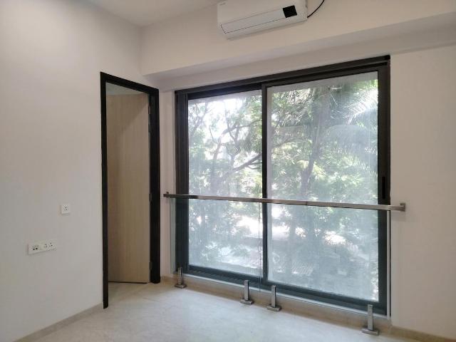 4 BHK Apartment in Andheri West for resale Mumbai. The reference number is 19641501