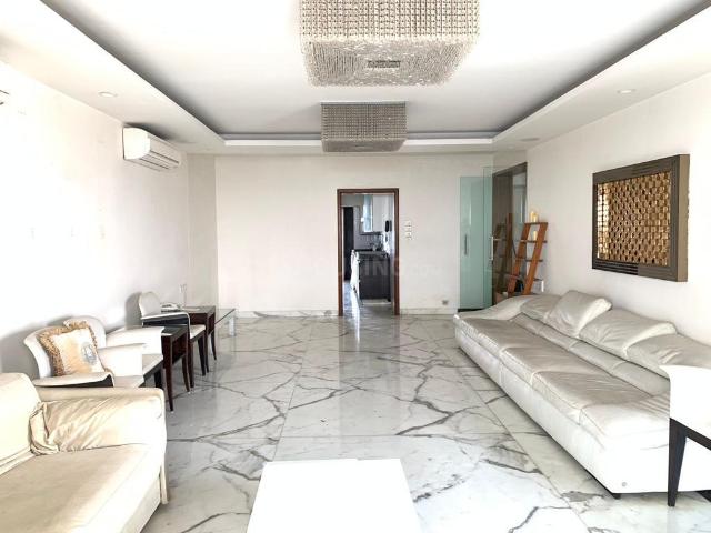 4 BHK Apartment in Andheri West for resale Mumbai. The reference number is 19758030