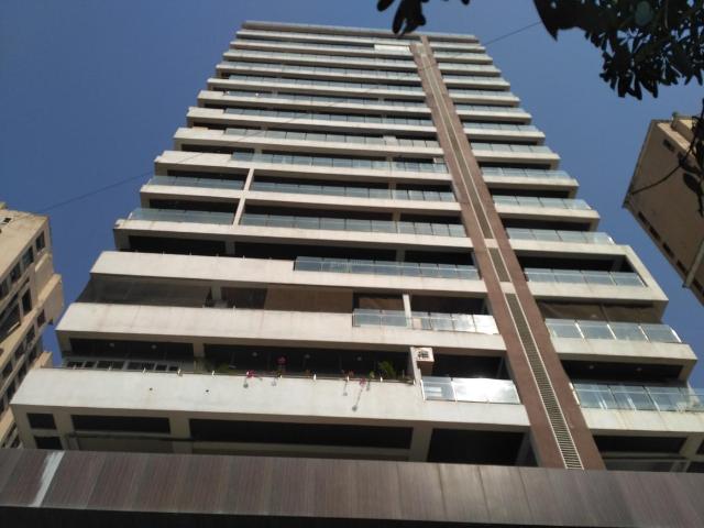 4 BHK Apartment in Andheri West for resale Mumbai. The reference number is 20309544